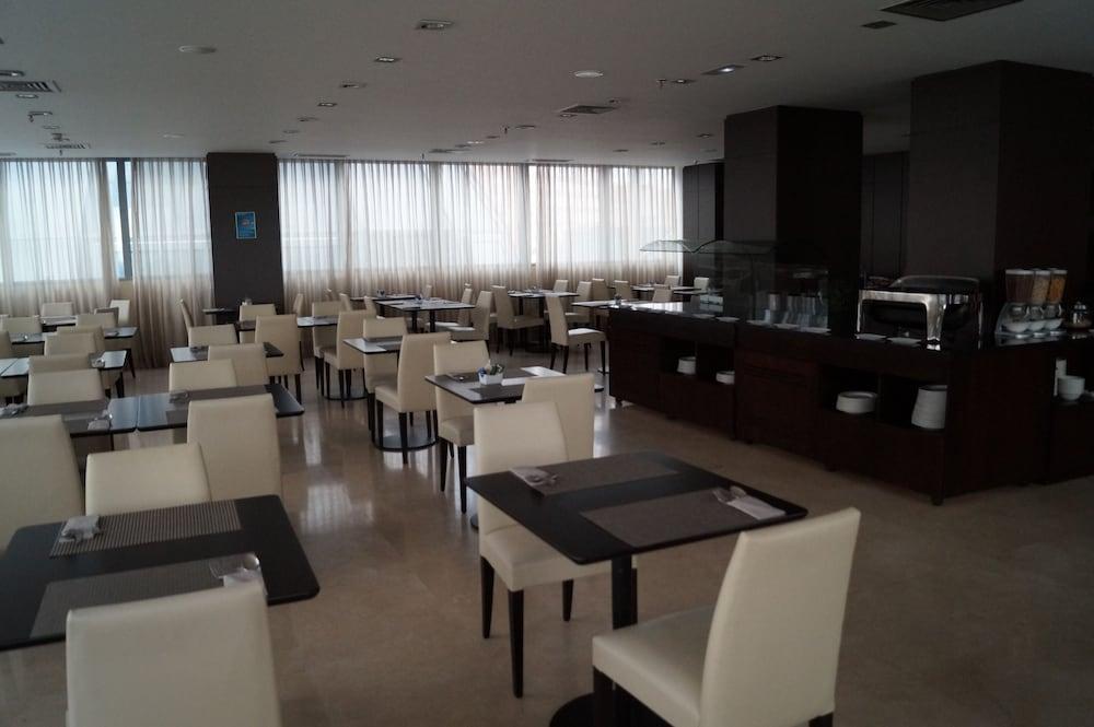Lcb Hotel Fuenlabrada Eksteriør bilde